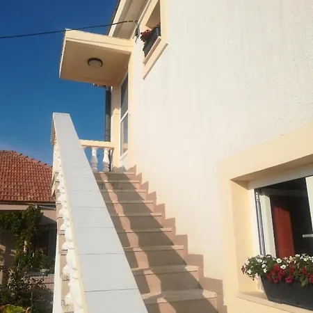 And Sidro Apartment