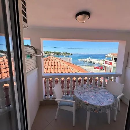 And Sidro Apartment *
