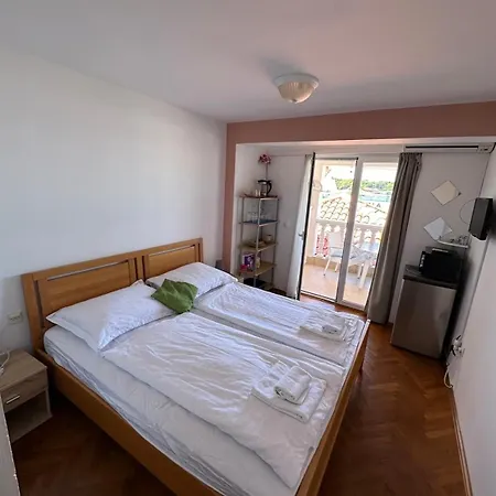 And Sidro Apartment