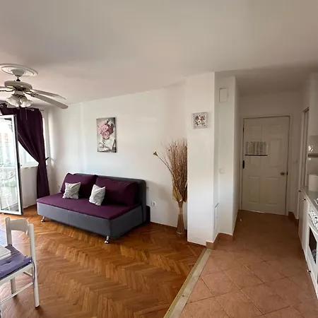 Apartment And Sidro Petrcane